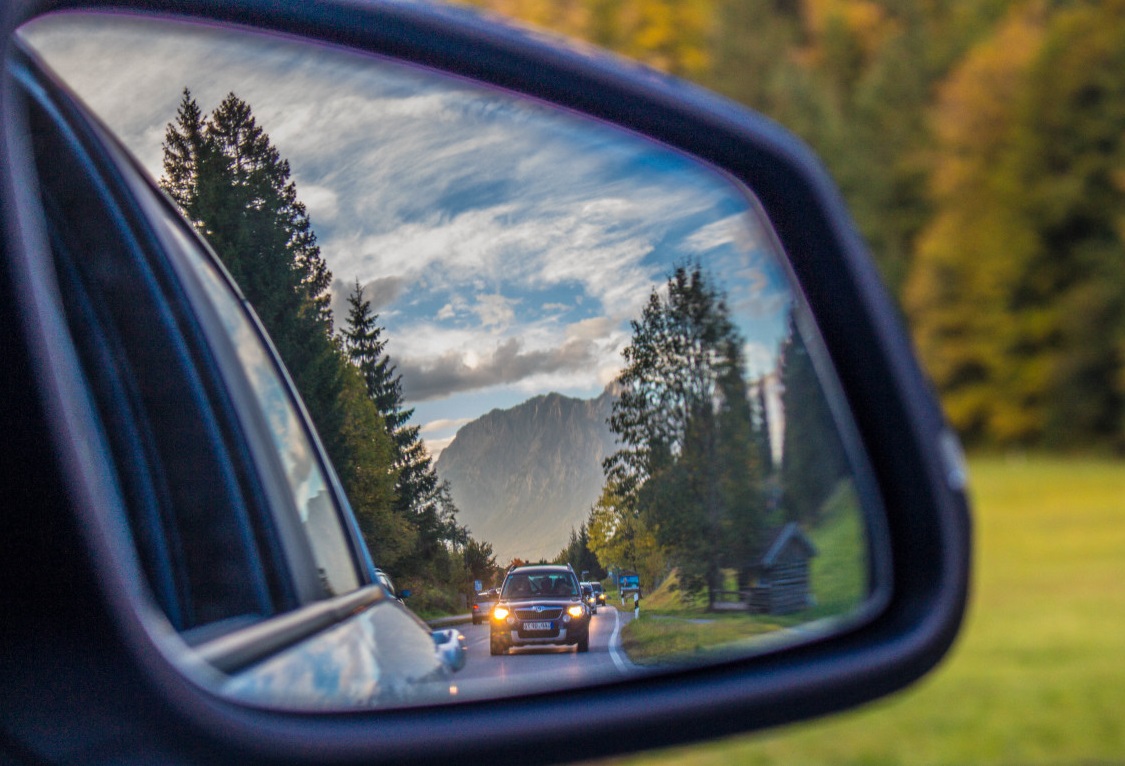 How to Adjust Car Rear View Mirrors for Safe Driving