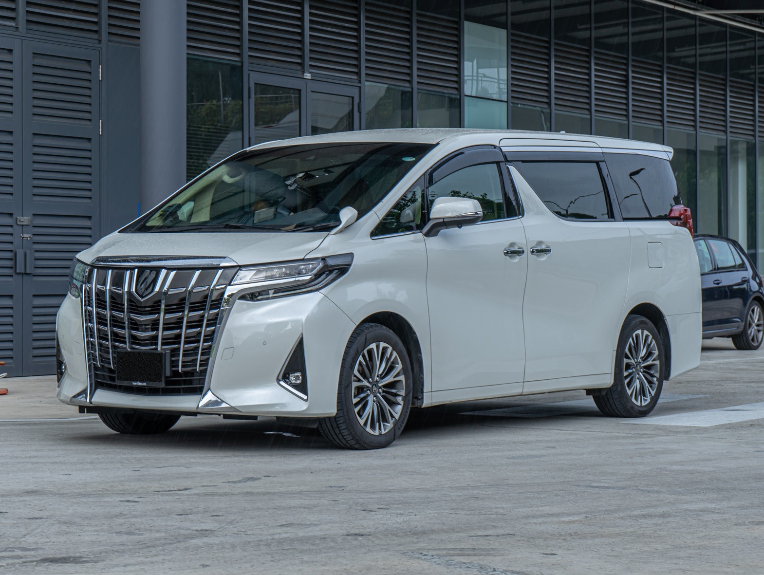 Complete, Latest and Used Alphard Car Prices